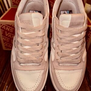Vans Lowland Cc Woman’s 8.5 Men’s 7